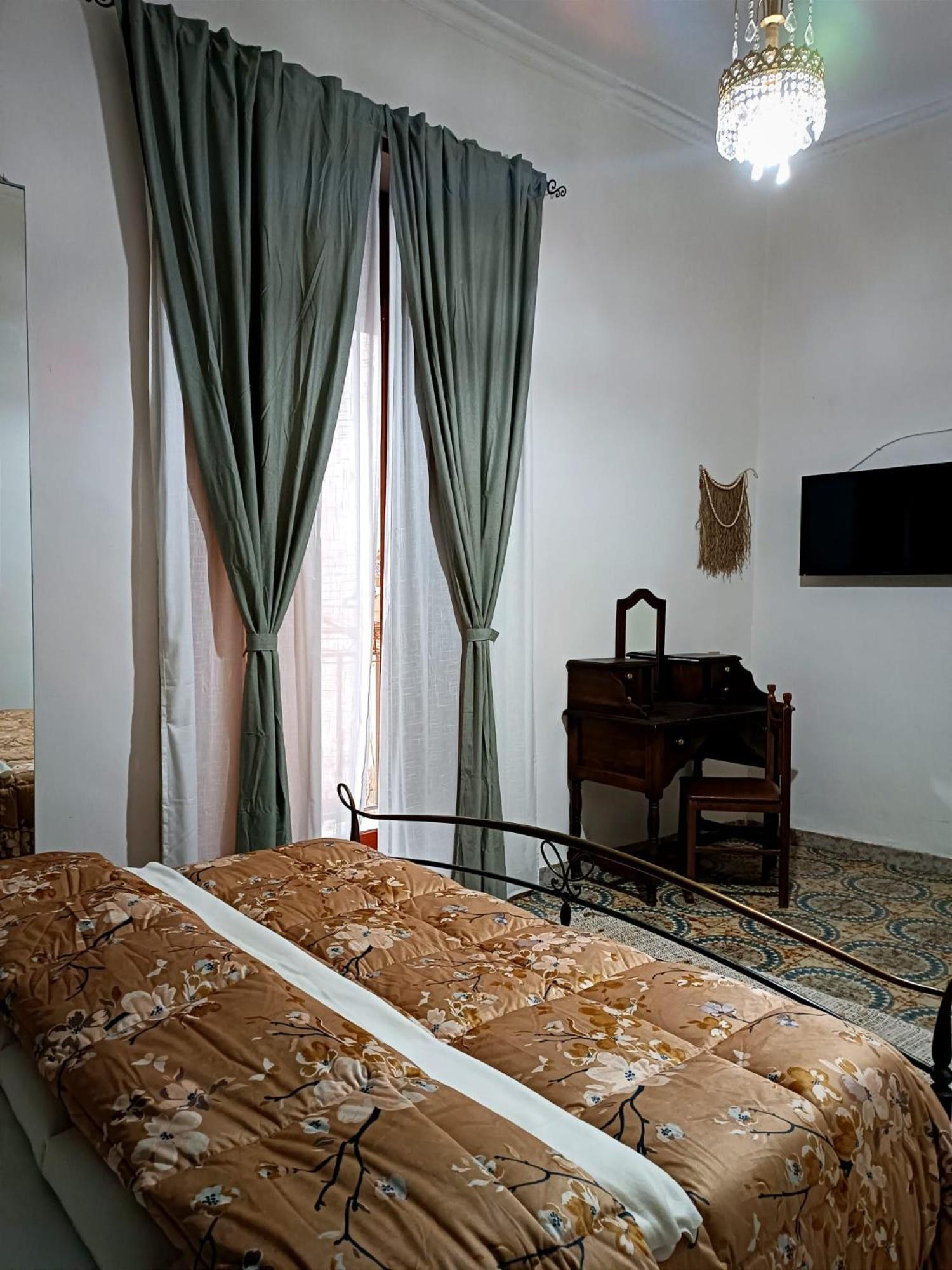 Boric Home -Centro Storico - Napoli Bagian luar foto