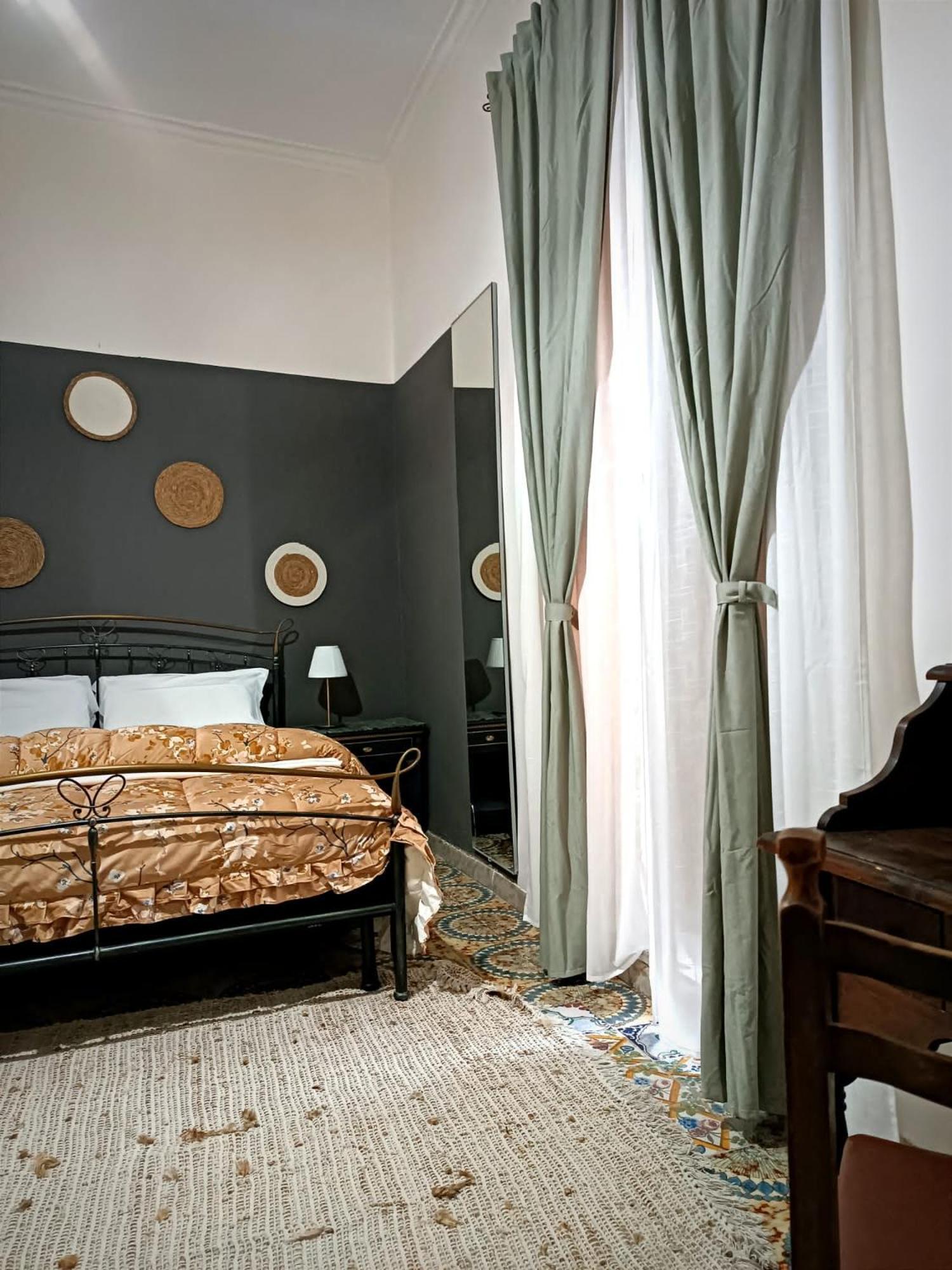 Boric Home -Centro Storico - Napoli Bagian luar foto